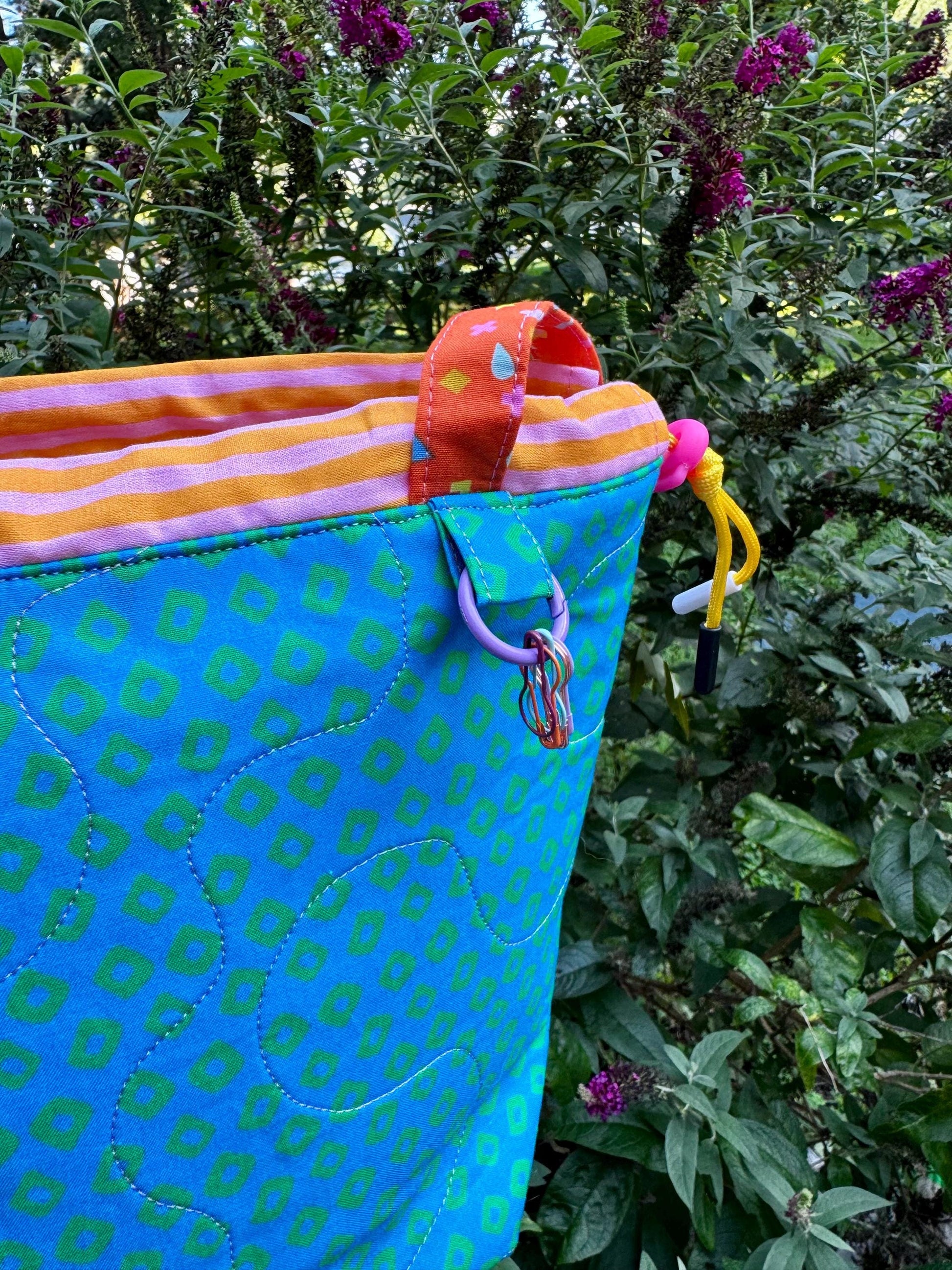 Ready 2 ship** Handmade quilted knitting or crochet project bag and yarn bowl