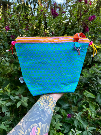 Ready 2 ship** Handmade quilted knitting or crochet project bag and yarn bowl