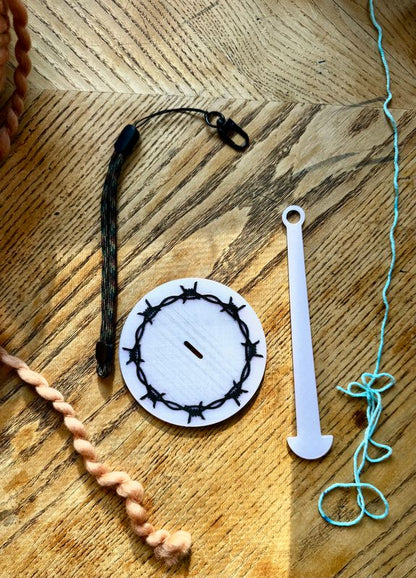 Barbed Yarn Minder